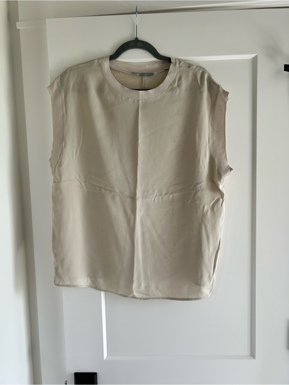 Vince 100% Silk Sleeveless Tank Top in Light Beige